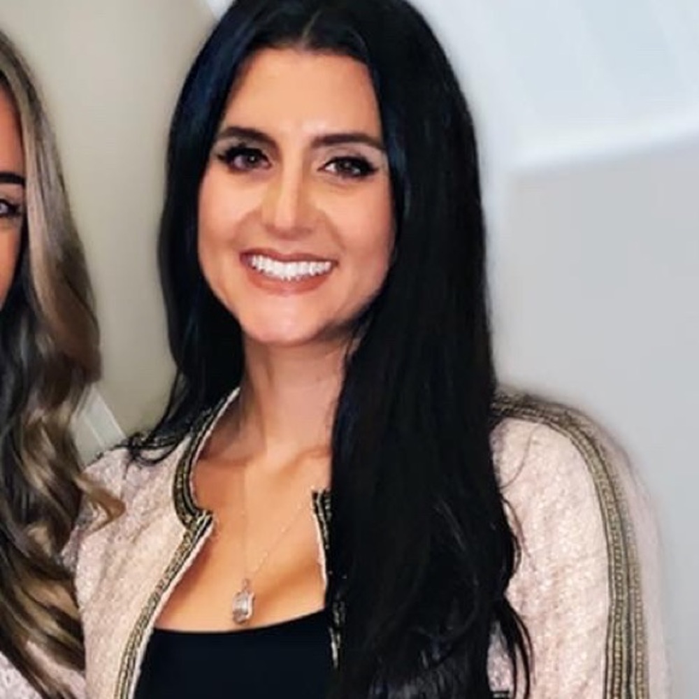 Meet your Posher, Dominique